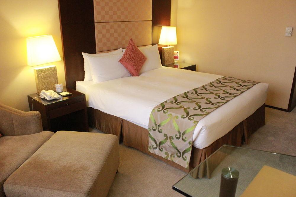 Monarch Plaza Hotel Таоюань Экстерьер фото