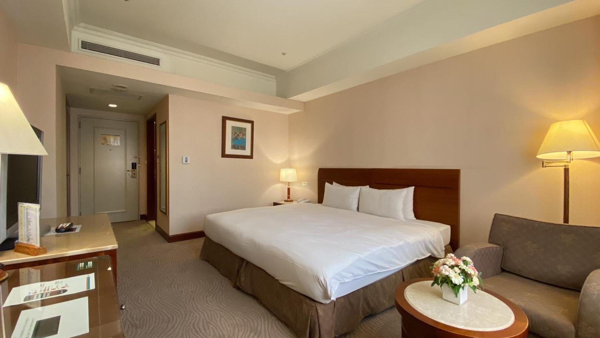 Monarch Plaza Hotel Таоюань Экстерьер фото