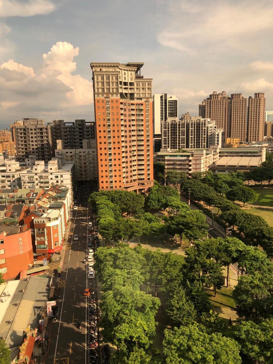 Monarch Plaza Hotel Таоюань Экстерьер фото